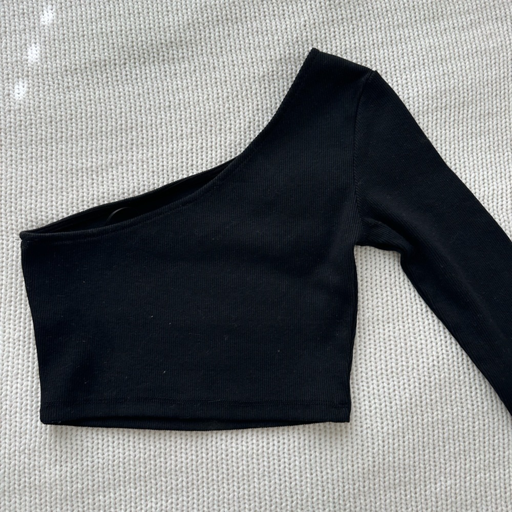 Princess Polly Brianna Black One-Shoulder Top Size 2 - Picture 8 of 8